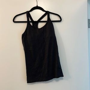 Size 6 black ebb to street lulu tank